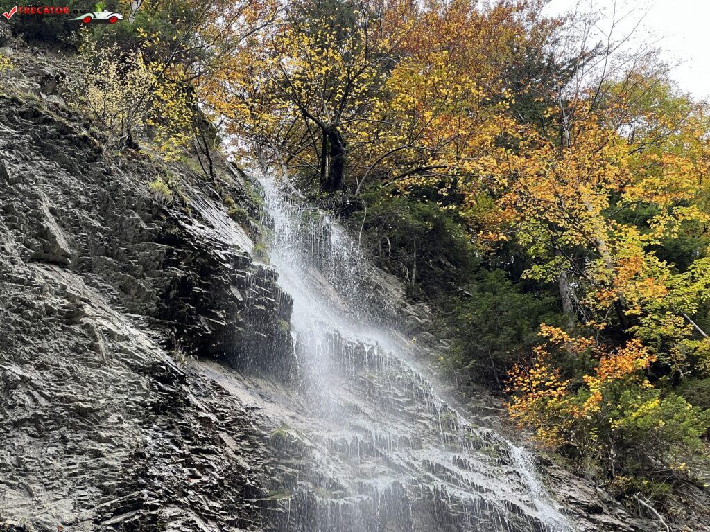 Cascada Mioarele sau Cascada din Horn, jud. Vrancea, România