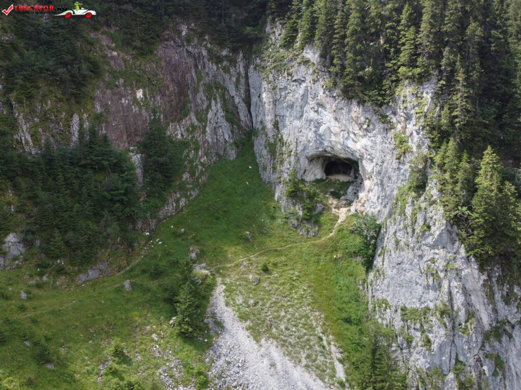 Peștera Din Piatra Rea, Jud. Maramureș, România