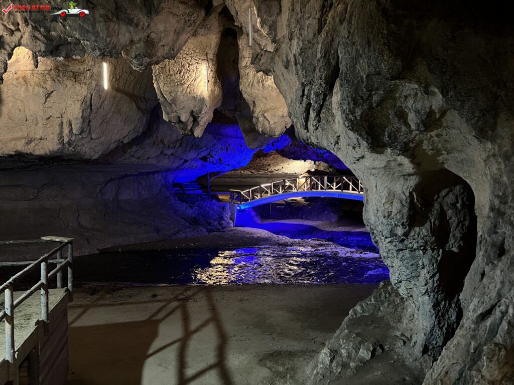 Peștera Bolii, Jud. Hunedoara, România