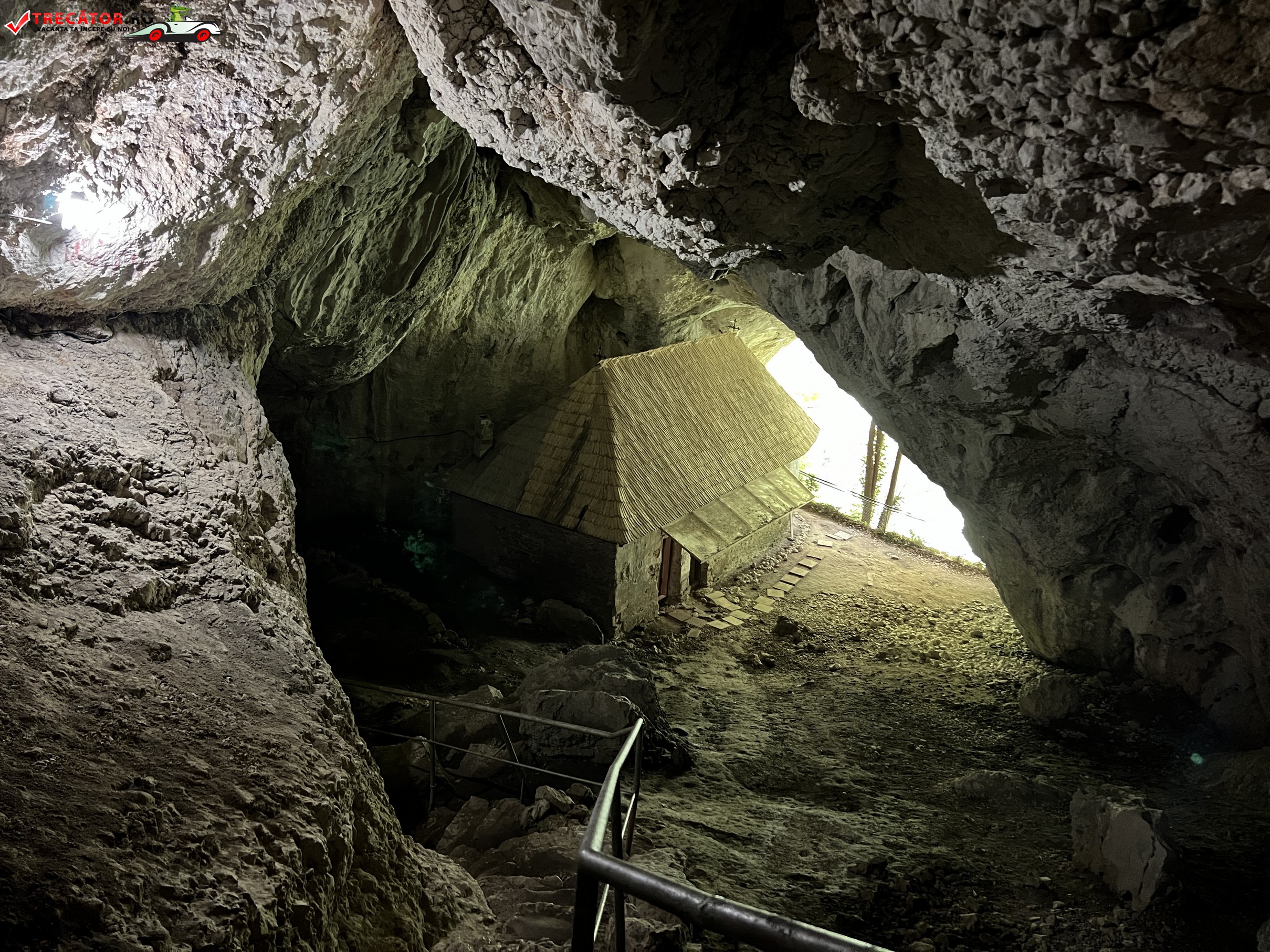 Peștera Sf. Grigorie Decapolitul (Liliecilor), Jud. Vâlcea, România
