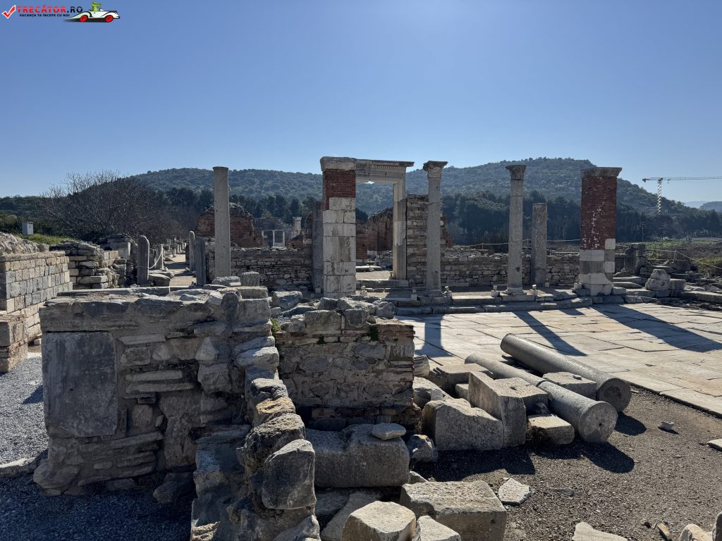 Biserica Fecioarei Maria, İzmir, Turcia