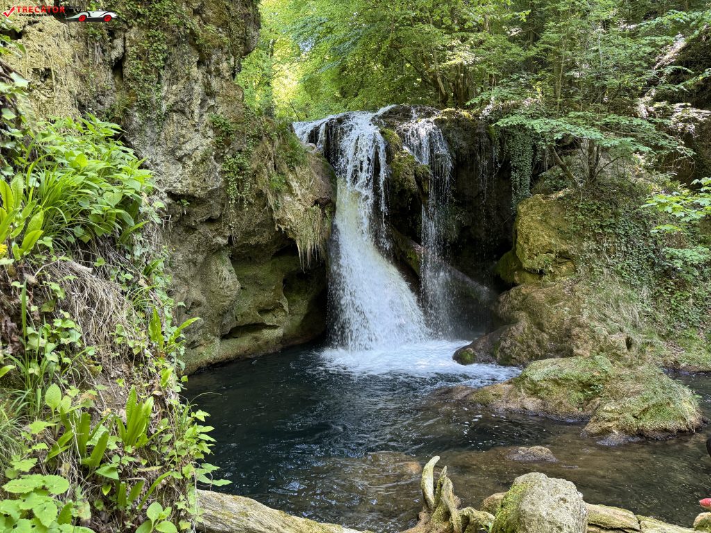 Cascada La Văioaga, Caraș-Severin, România